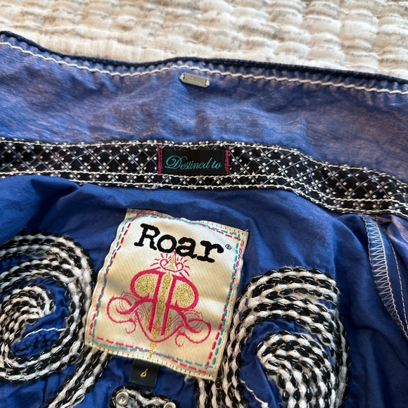 ROAR - Picture 7 of 8